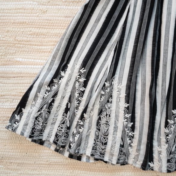 Plenty by Tracy Reese B&W Stripe Embroidered Flare Dress Size 8 Like New - Picture 5 of 12